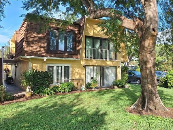 406 Meadowlark LN, Unit 406A, NAPLES, FL 34105