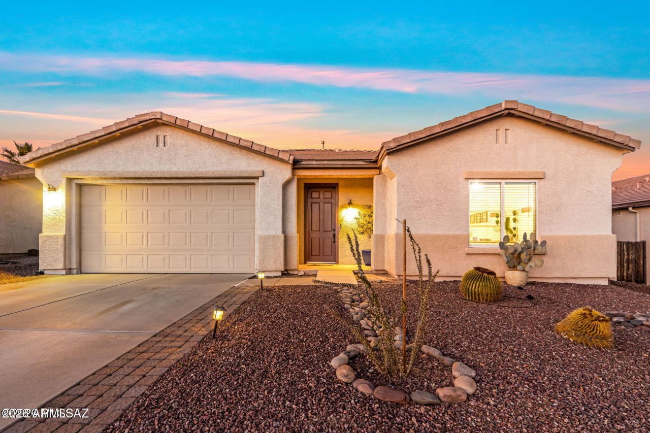 3635 E Secretariat Road, Tucson, AZ 85739 Main Photo