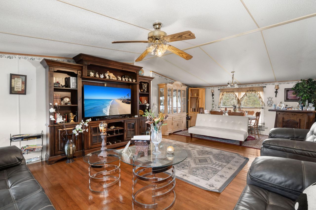 948 S S Main Street Street Photo 5