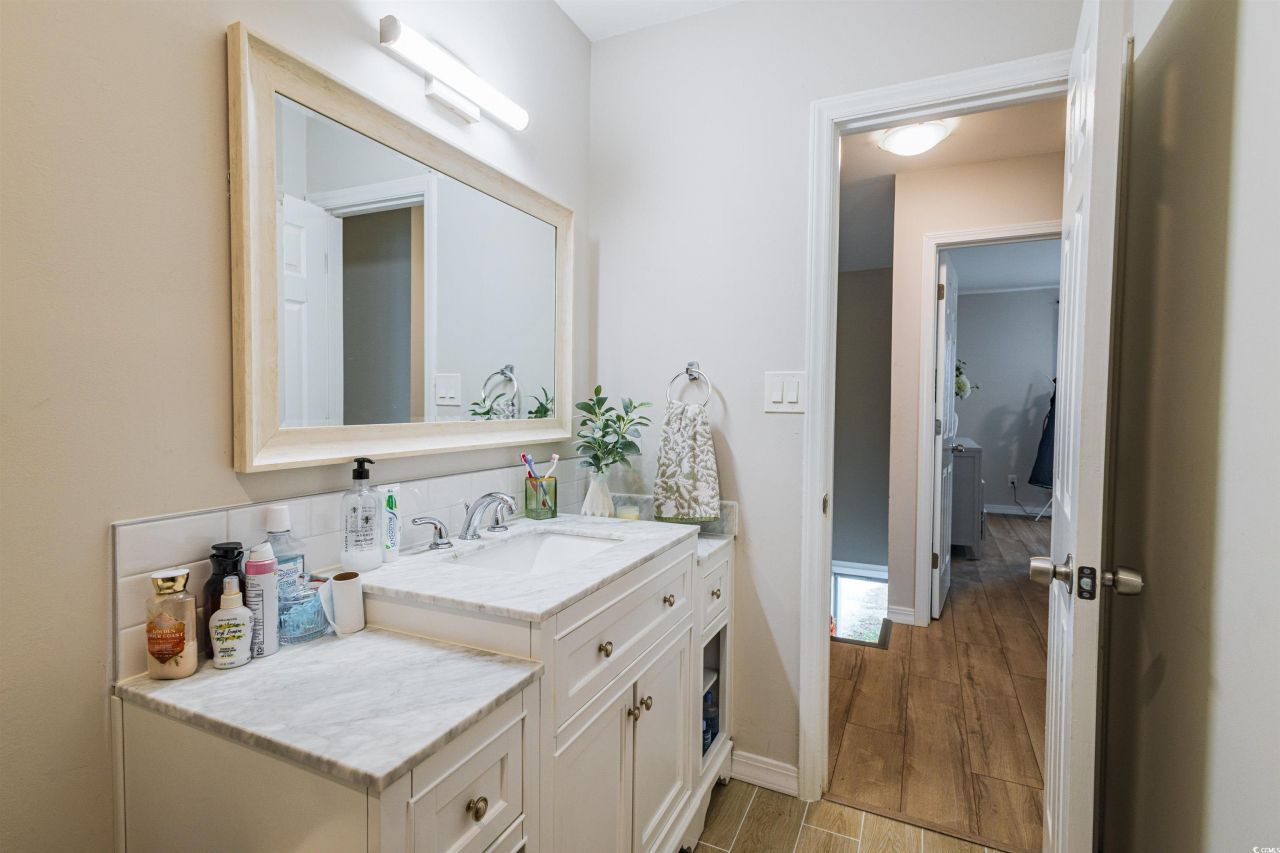 1608 Fawn Vista Dr. N Photo 18