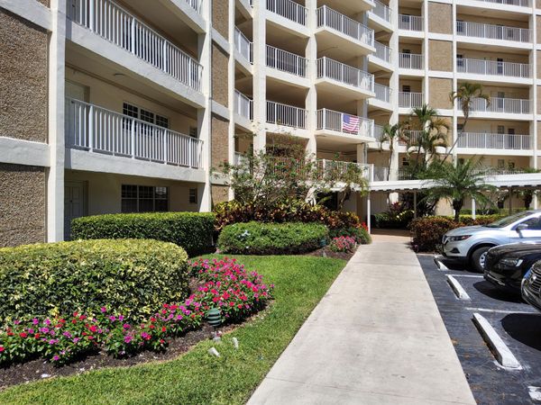 3090 N Course Drive, Unit 412, Pompano Beach, FL 33069