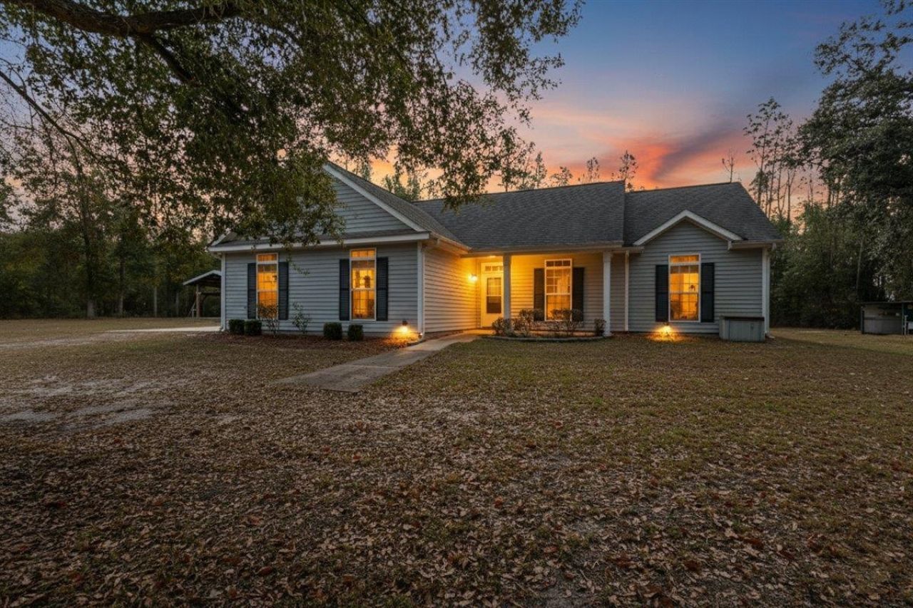 1164 NE Juniper Drive, Lee, FL 32059 Photo