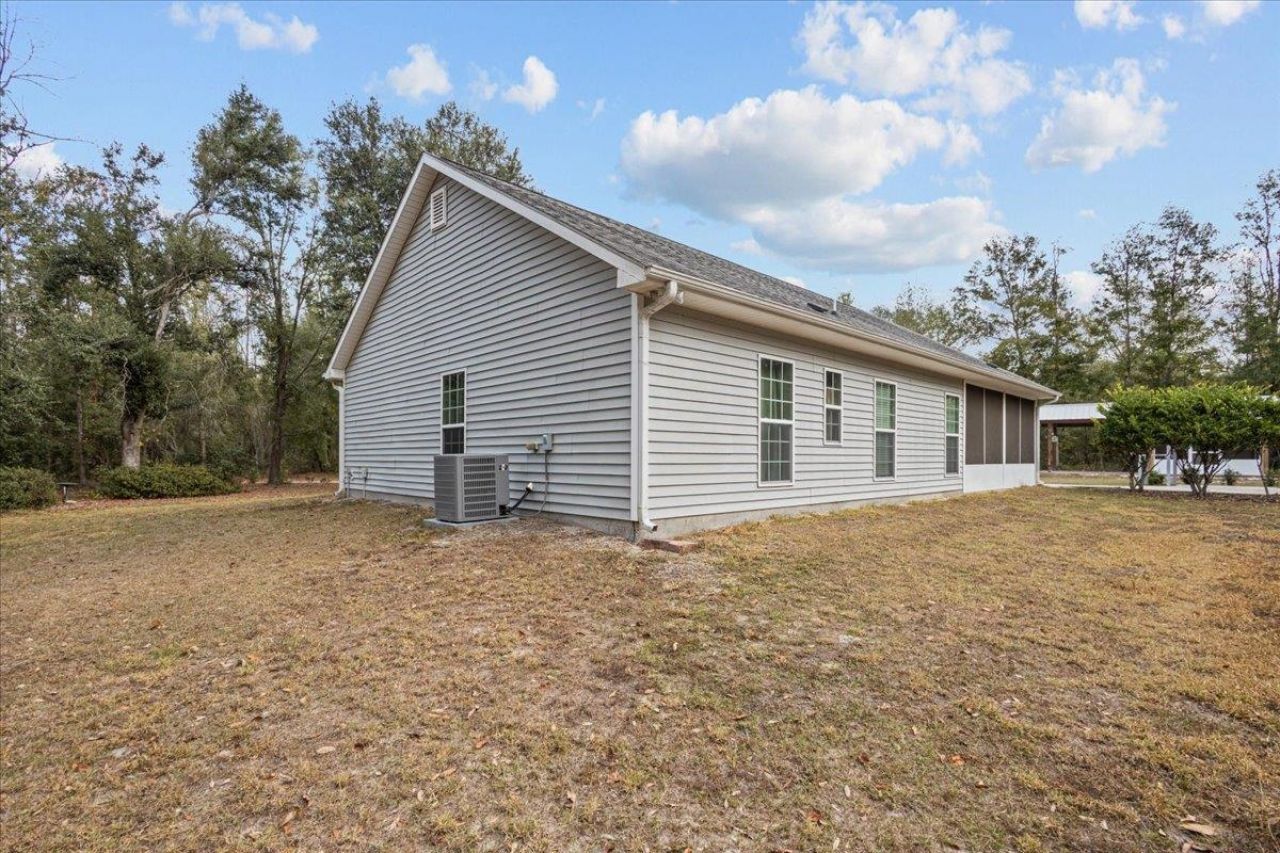 1164 NE Juniper Drive, Lee, FL 32059 Photo