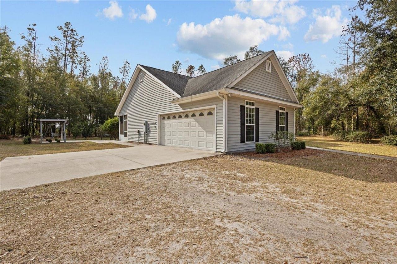 1164 NE Juniper Drive, Lee, FL 32059 Photo