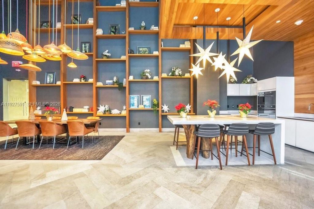 1010 Brickell Ave, Unit 1810, Miami, FL 33131 Photo