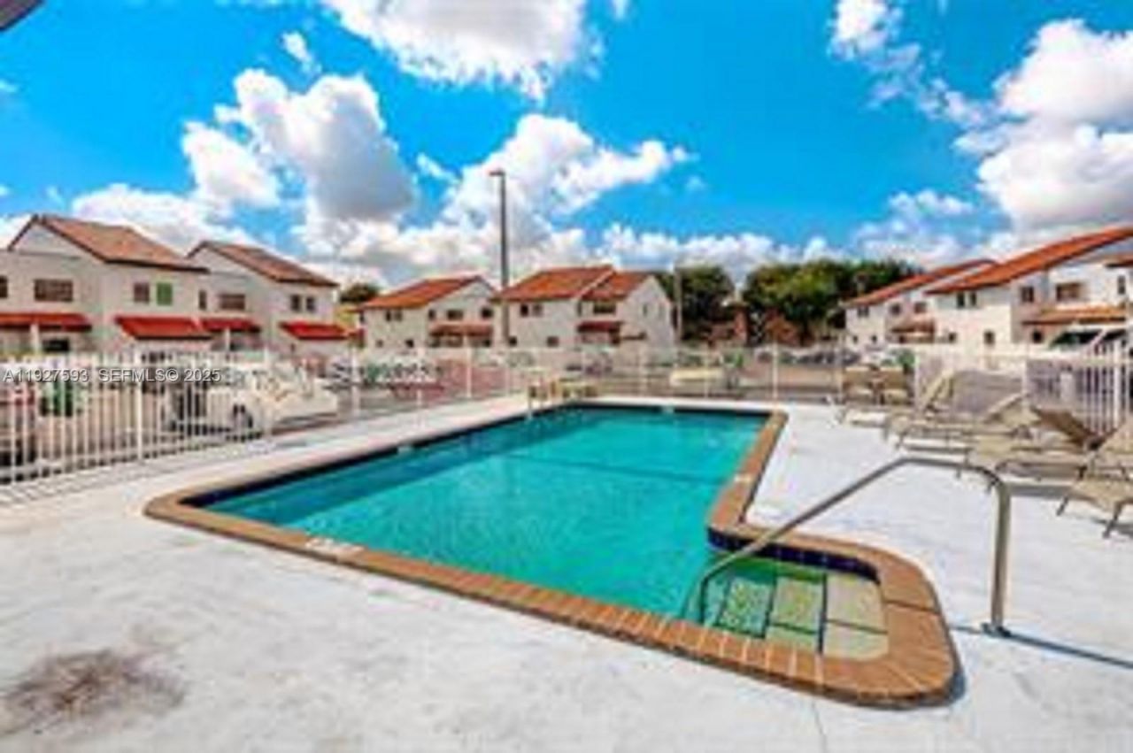 6231 SW 138th Ct, Unit G, Miami, FL 33183 Photo