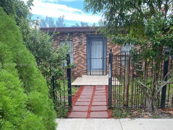 1105 NE 112th St, Miami, FL 33161