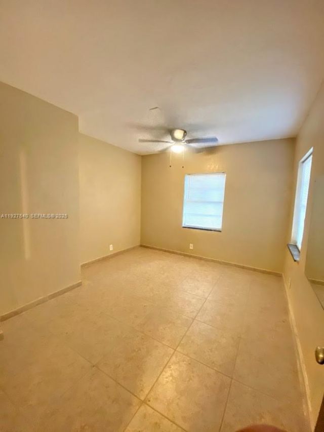 1105 NE 112th St, Miami, FL 33161 Photo