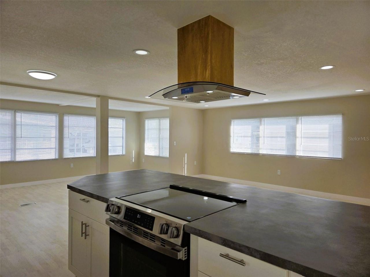 3224 Aspen Terrace, Sarasota, FL 34237 Photo