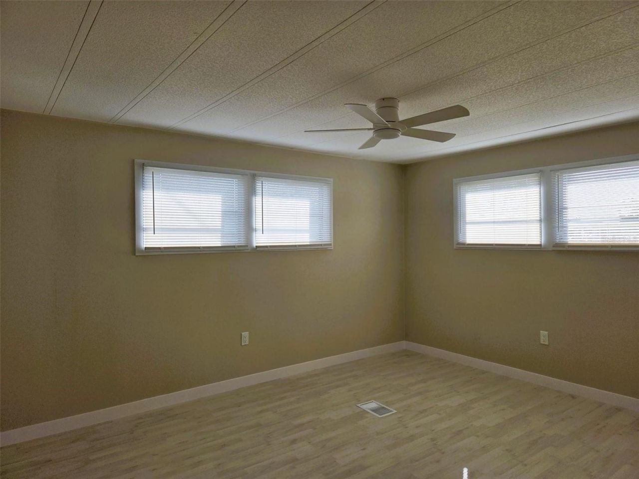 3224 Aspen Terrace, Sarasota, FL 34237 Photo