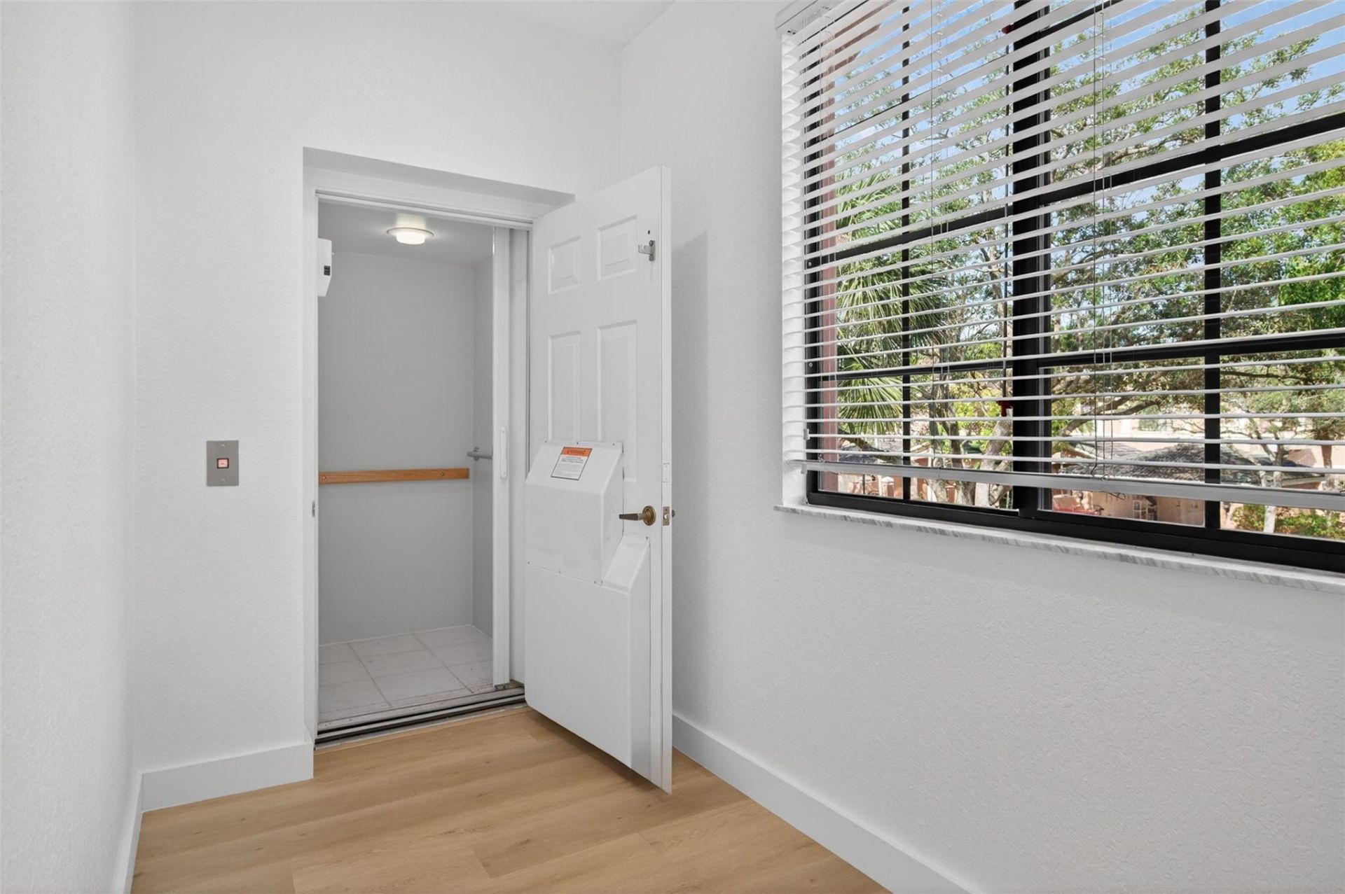 2678 Center Court Drive, Unit 2678, Weston, FL 33332 Photo