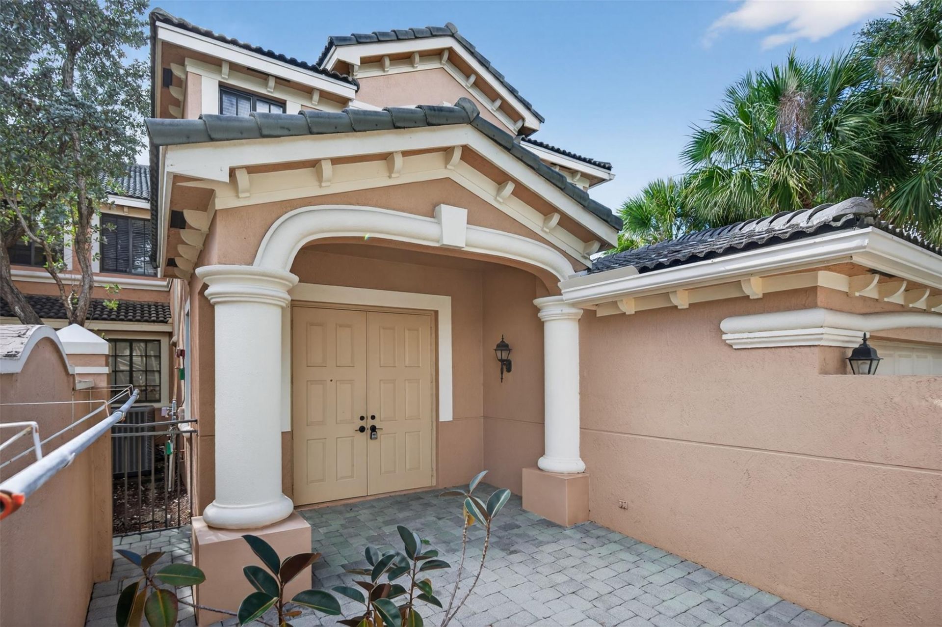 2678 Center Court Drive, Unit 2678, Weston, FL 33332 Photo