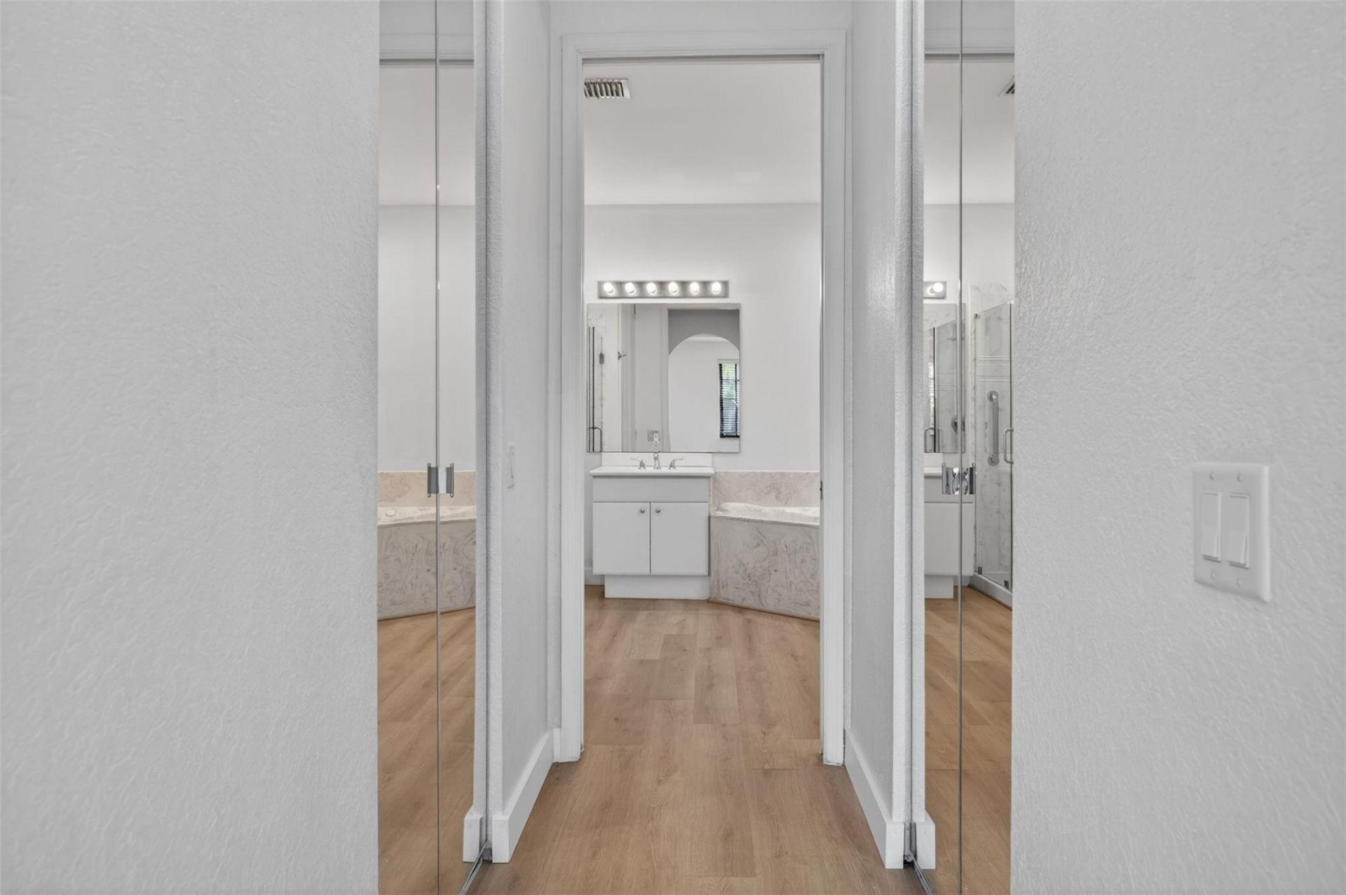 2678 Center Court Drive, Unit 2678, Weston, FL 33332 Photo