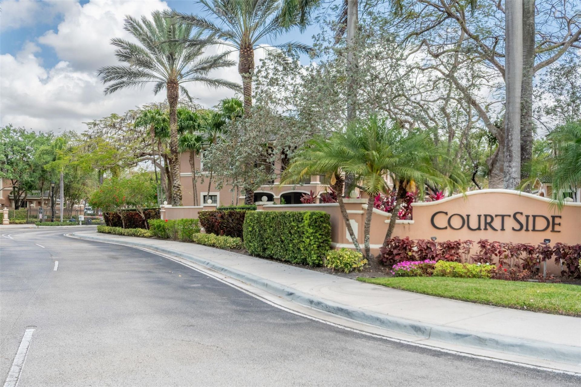 2678 Center Court Drive, Unit 2678, Weston, FL 33332 Photo