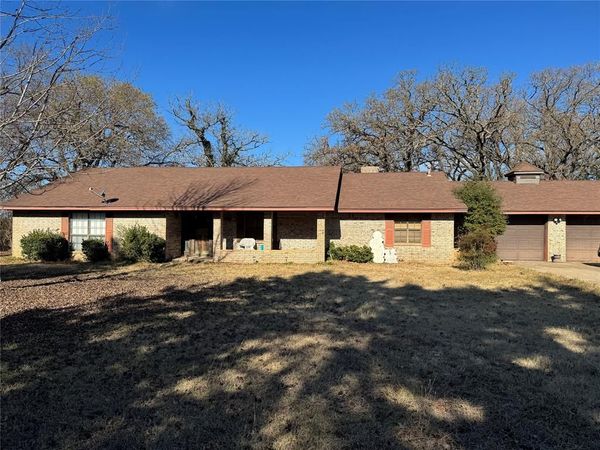 107 Oakwood Street, Pauls Valley, OK 73075