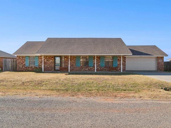 116 S 6th Avenue, Sterling, OK 73567