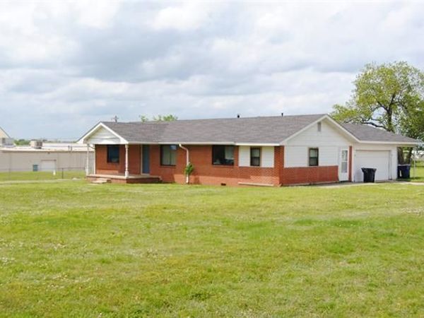 1928 Arlington Boulevard, Ada, OK 74820