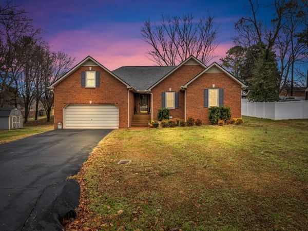612 Cumberland Dr, Columbia, TN 38401