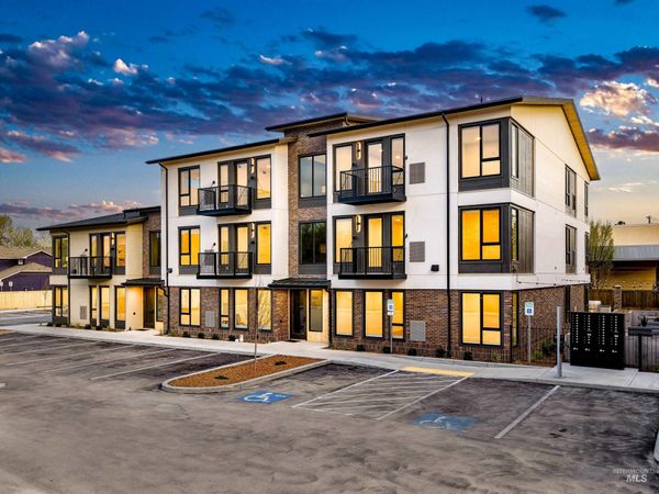 2312 S Broadway Avenue, Unit A102, Boise, ID 83706
