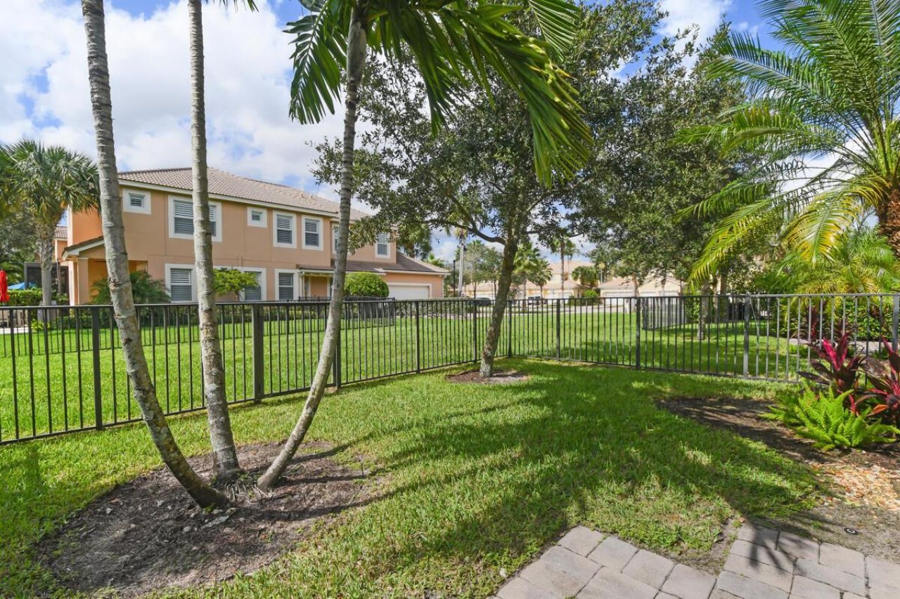 4644 Cadiz Circle, Palm Beach Gardens, FL 33418 Photo