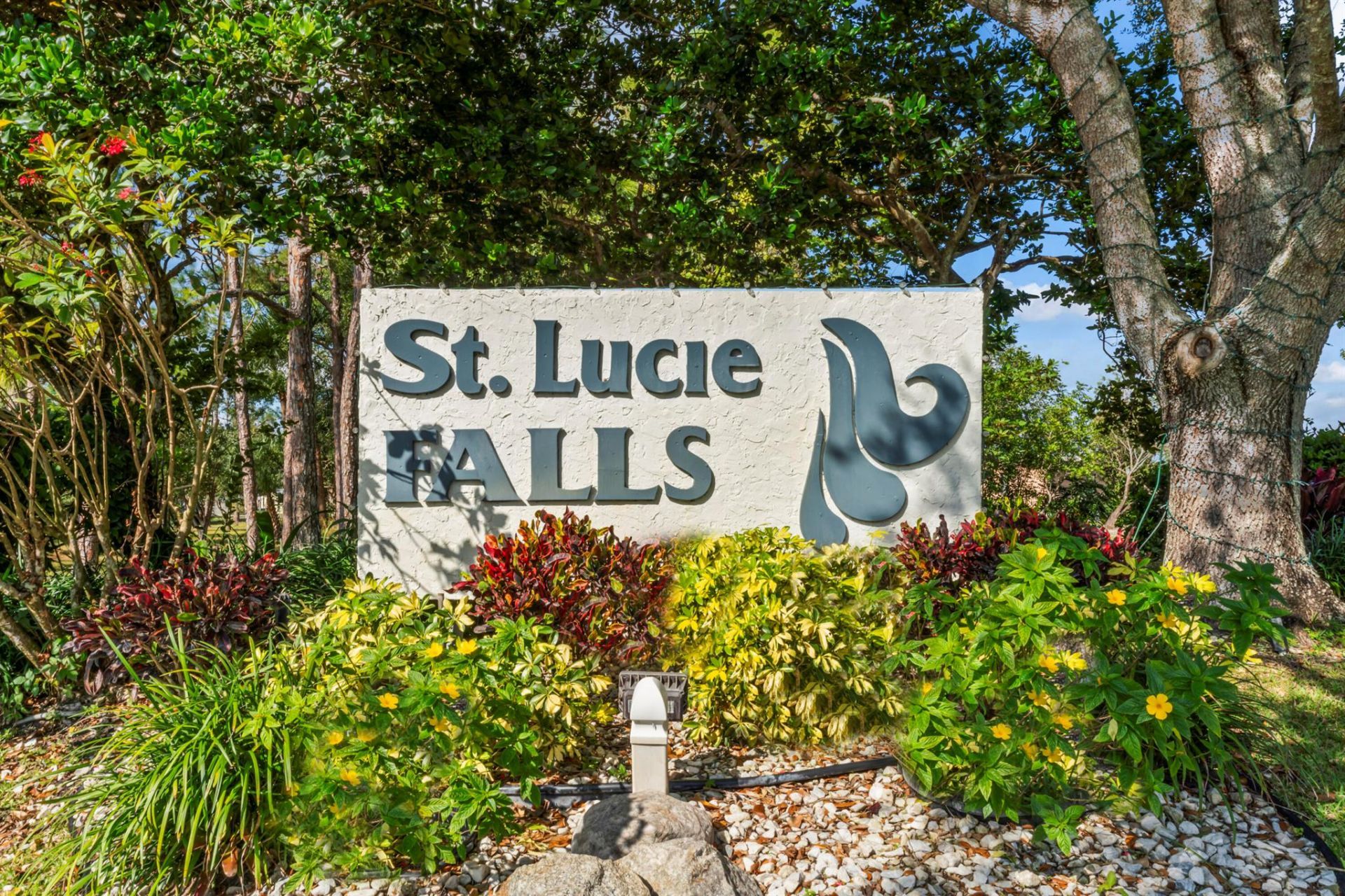 8913 SW Chevy Circle, Stuart, FL 34997 Photo