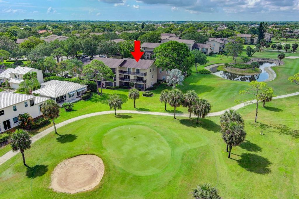 18350 SE Wood Haven Lane, Unit F, Jupiter, FL 33469 Photo