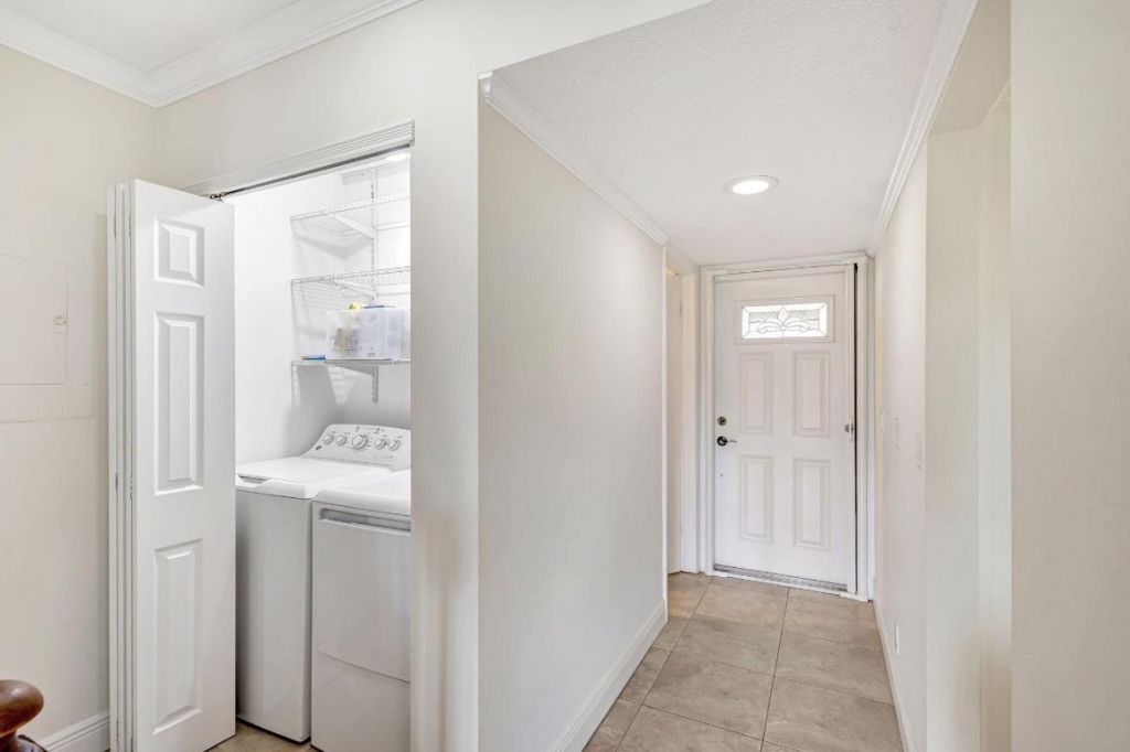 18350 SE Wood Haven Lane, Unit F, Jupiter, FL 33469 Photo