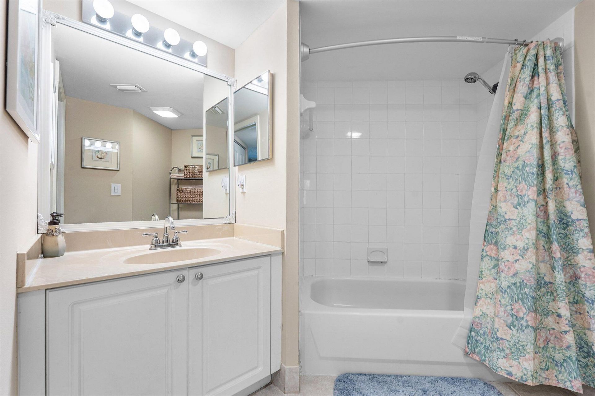 1000 Crestwood Court S, Unit 1015, Royal Palm Beach, FL 33411 Photo