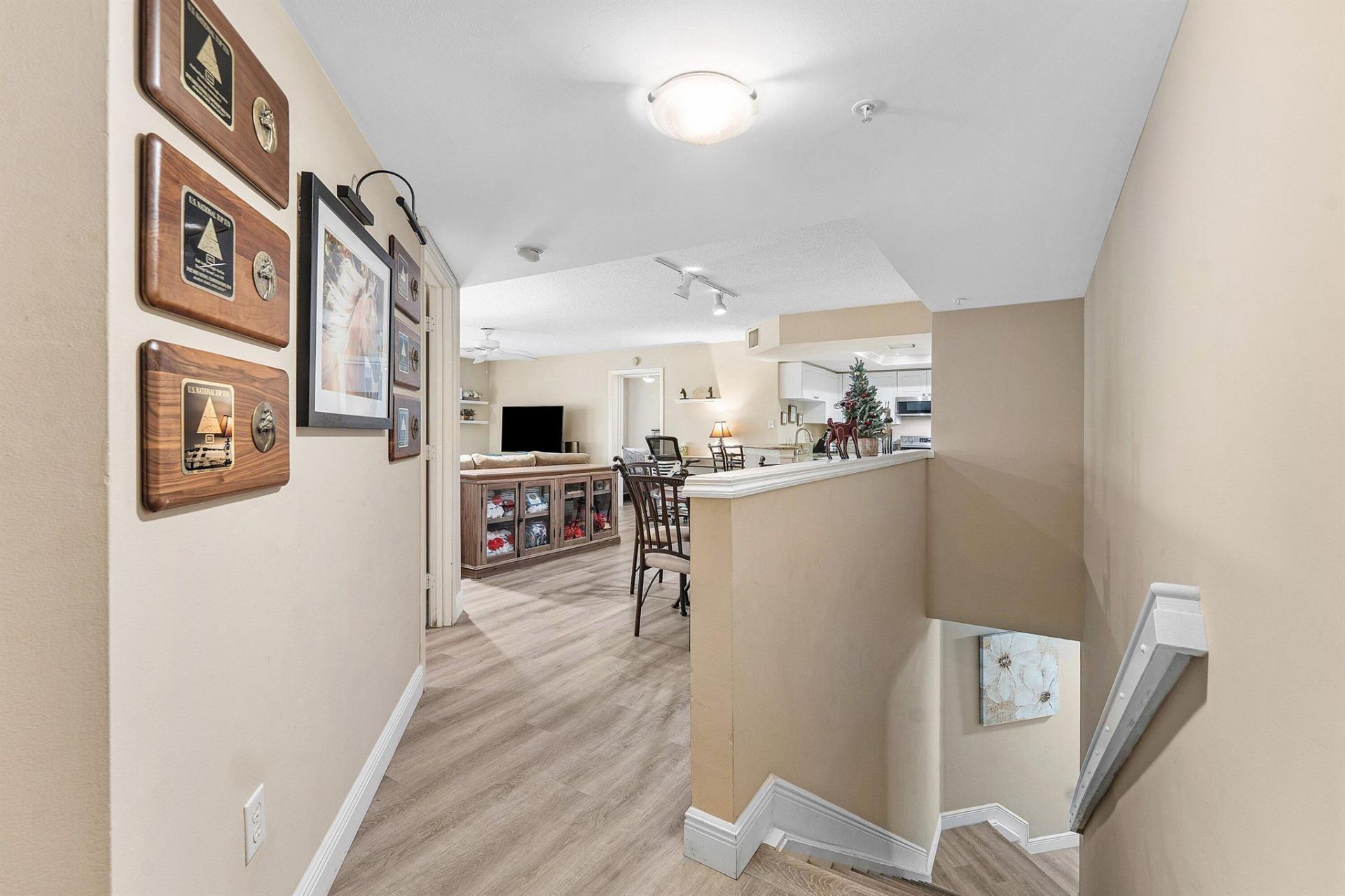 1000 Crestwood Court S, Unit 1015, Royal Palm Beach, FL 33411 Photo