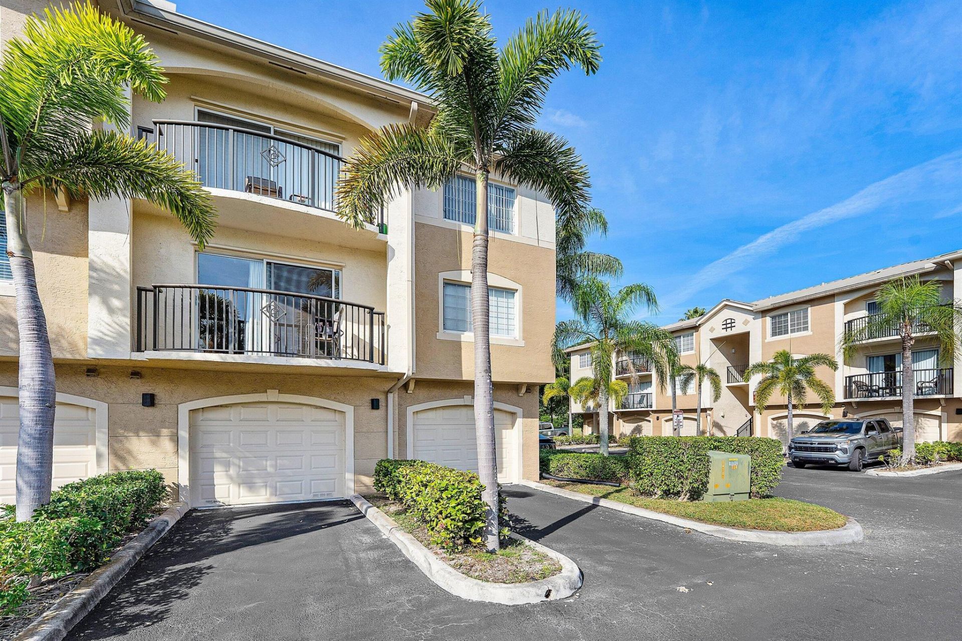 1000 Crestwood Court S, Unit 1015, Royal Palm Beach, FL 33411 Photo