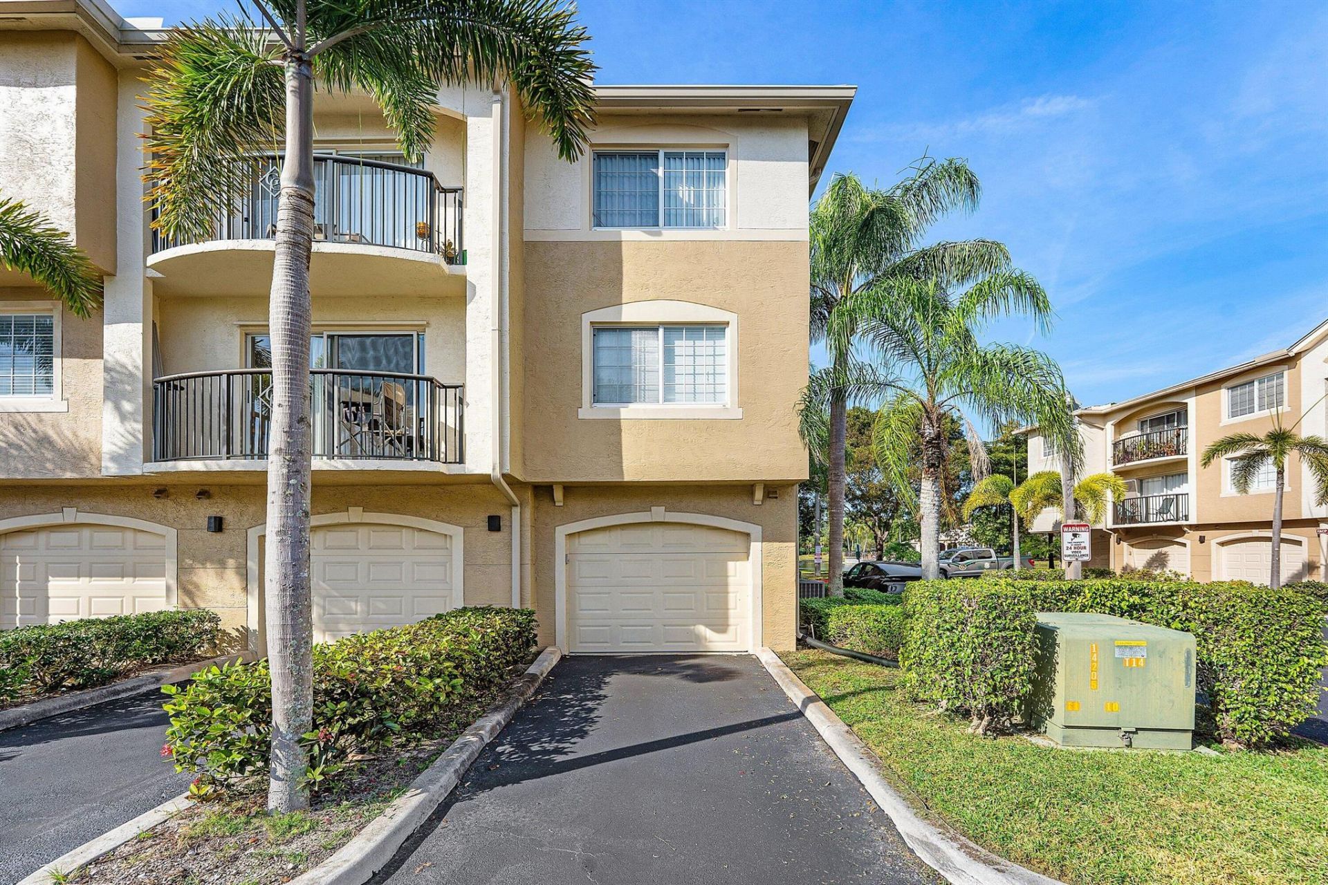1000 Crestwood Court S, Unit 1015, Royal Palm Beach, FL 33411 Photo