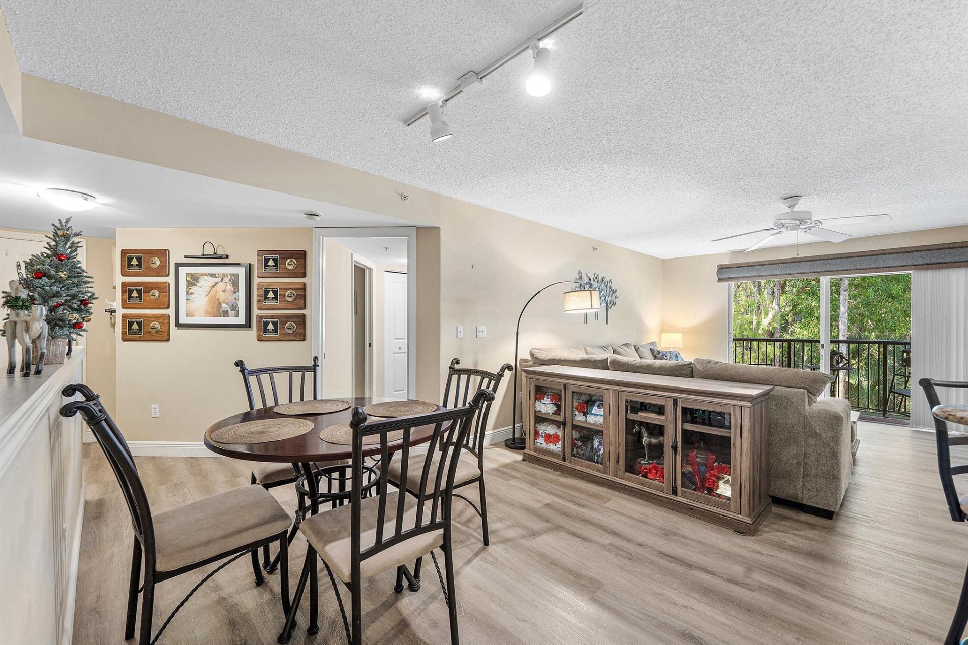 1000 Crestwood Court S, Unit 1015, Royal Palm Beach, FL 33411 Photo