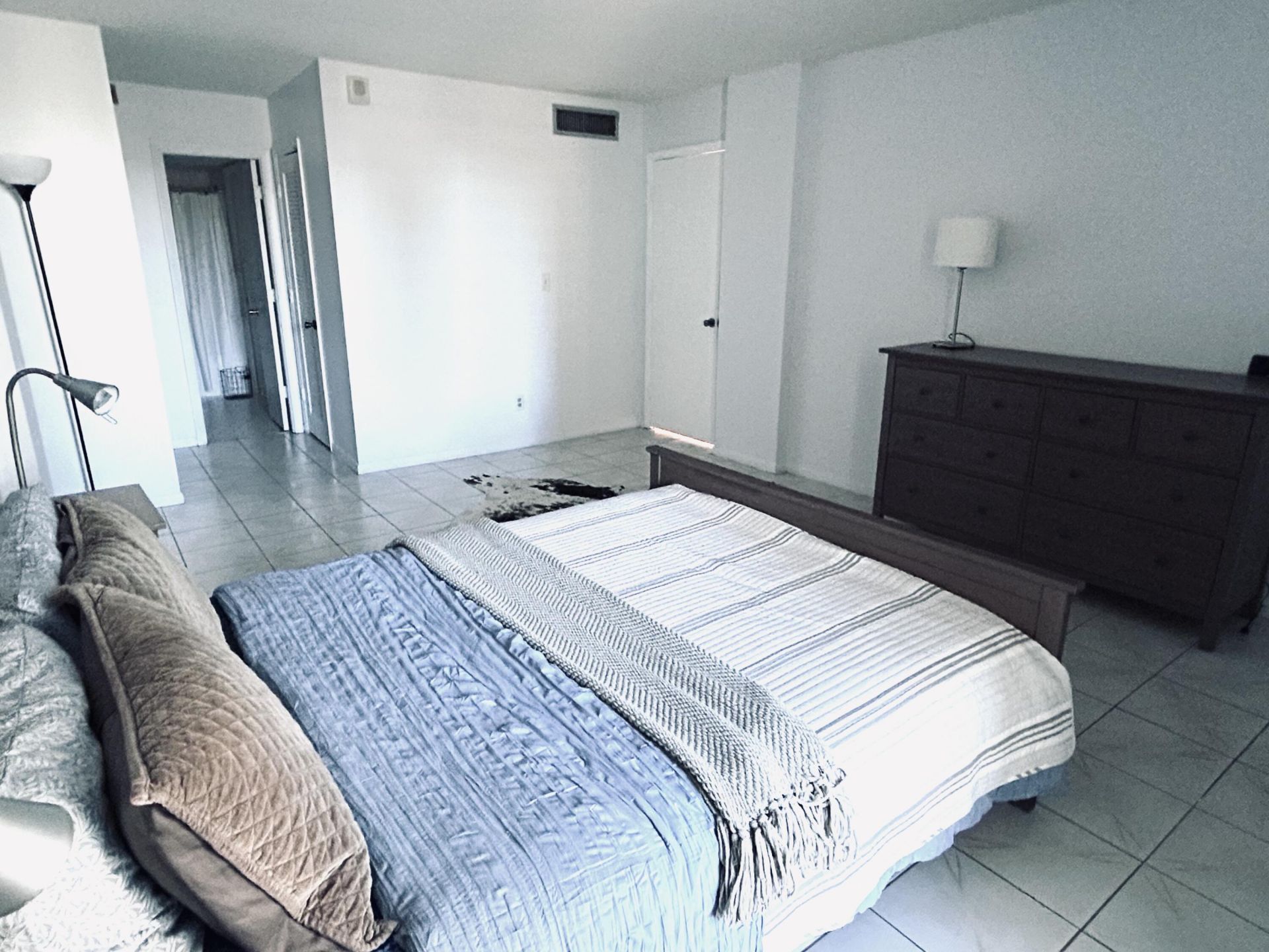 1849 S Ocean Drive, Unit 1105, Hallandale Beach, FL 33009 Photo