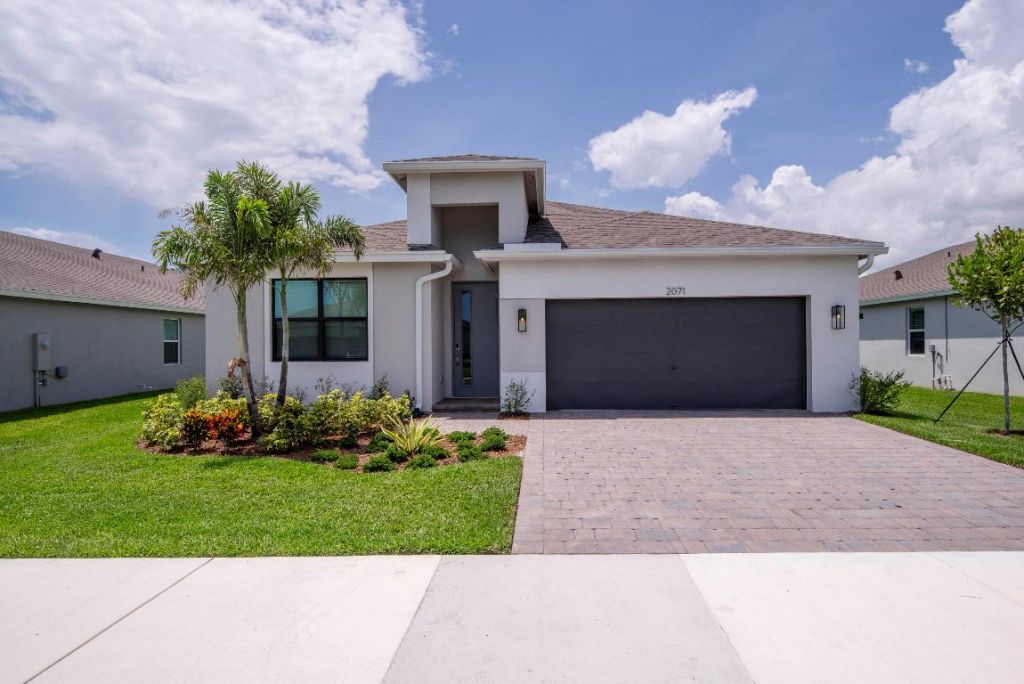 2071 NE Cedar Street, Jensen Beach, FL 34957 Photo