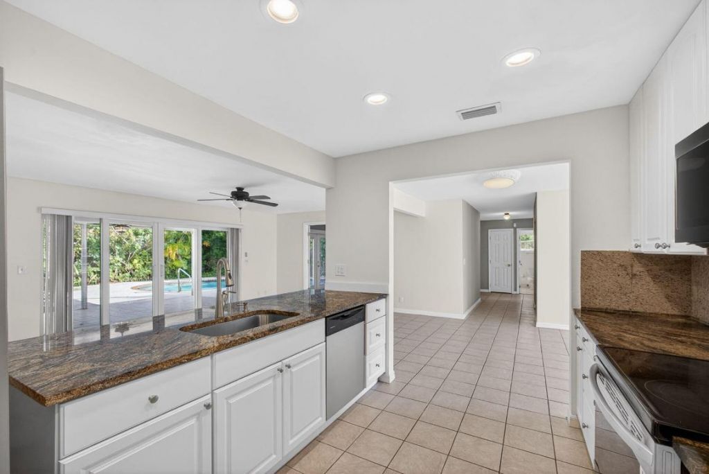 1242 N Harbor Drive, Singer Island, FL 33404 Photo