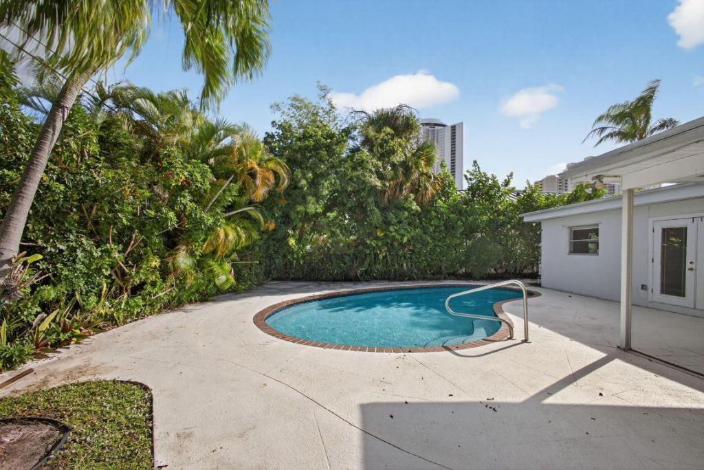 1242 N Harbor Drive, Singer Island, FL 33404 Photo