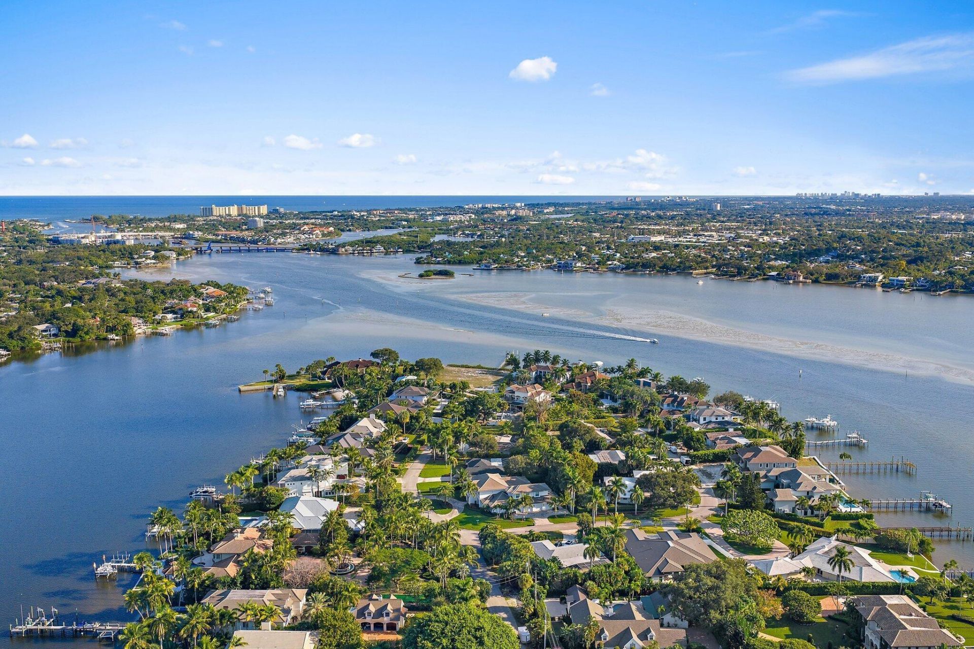 18799 Rio Vista Drive, Jupiter, FL 33469 Photo