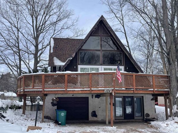 804 LaSalle Road, Marquette, MI 49855