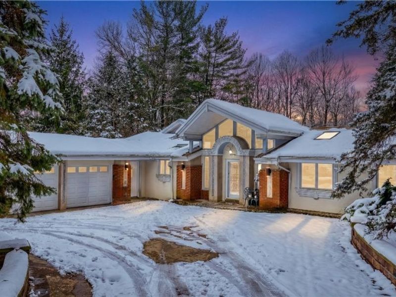 34040 Sherbrook Park Drive, Solon, OH 44139 Photo 2