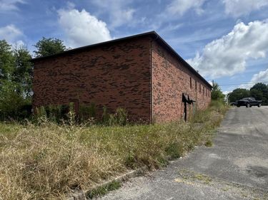 001 North Laurel Road, London, KY 40741