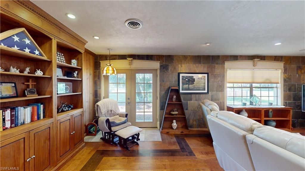 1487 Bass Ln, Fort Myers, FL 33919 Photo
