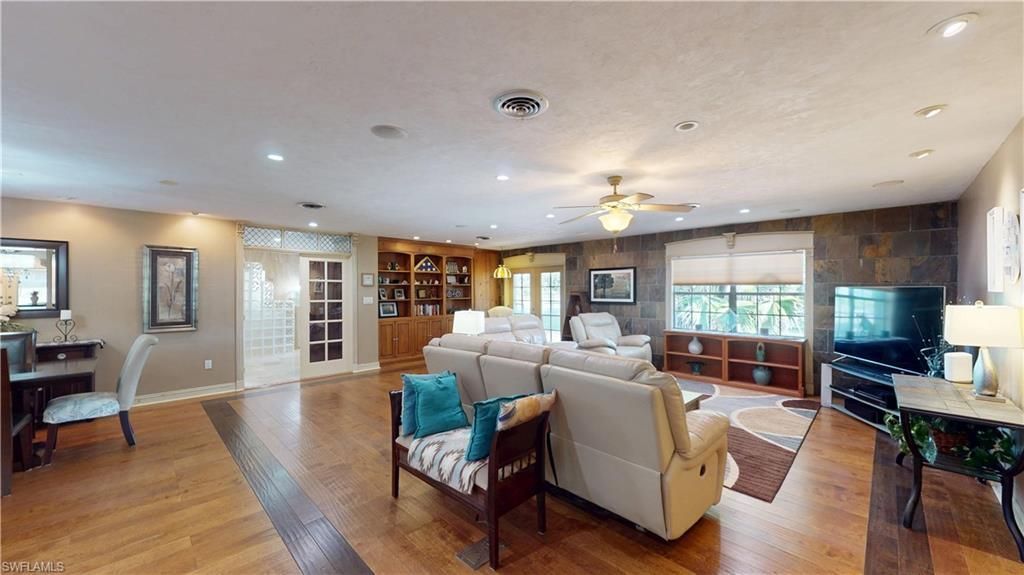 1487 Bass Ln, Fort Myers, FL 33919 Photo