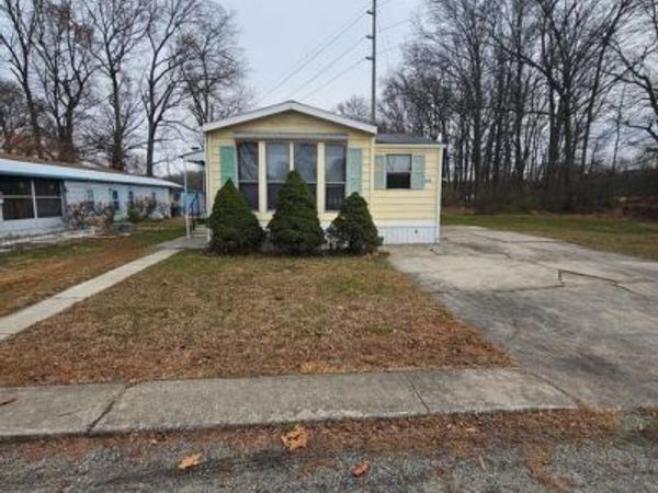 239 PIN OAK, CARNEYS POINT, NJ 08069