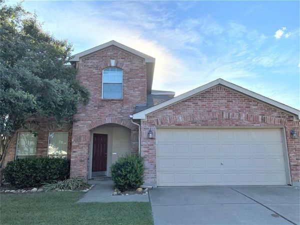 9209 Centennial Drive, Fort Worth, TX 76244