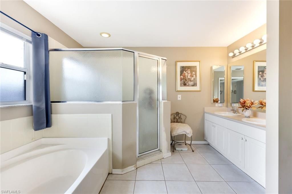 2427 NW 25th St, Cape Coral, FL 33993 Photo