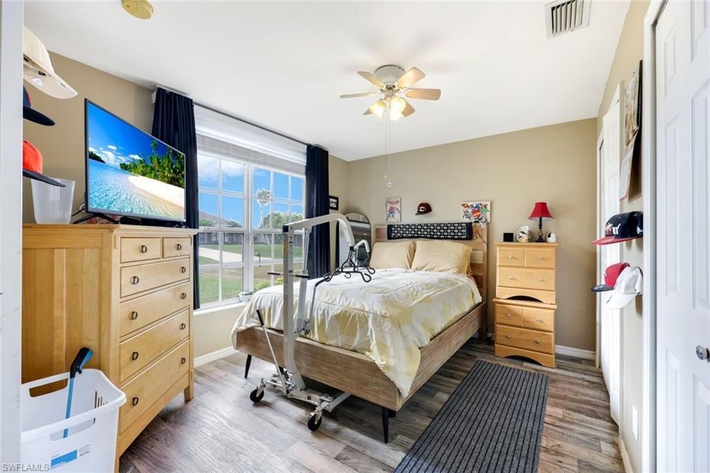 2427 NW 25th St, Cape Coral, FL 33993 Photo