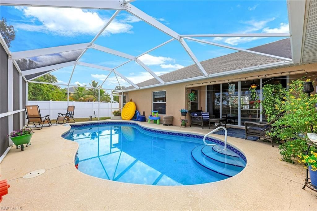 2427 NW 25th St, Cape Coral, FL 33993 Photo