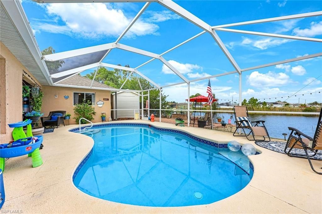 2427 NW 25th St, Cape Coral, FL 33993 Photo