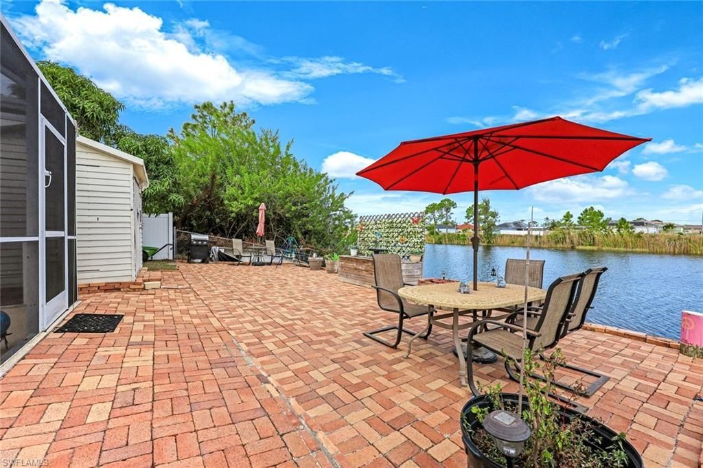 2427 NW 25th St, Cape Coral, FL 33993 Photo