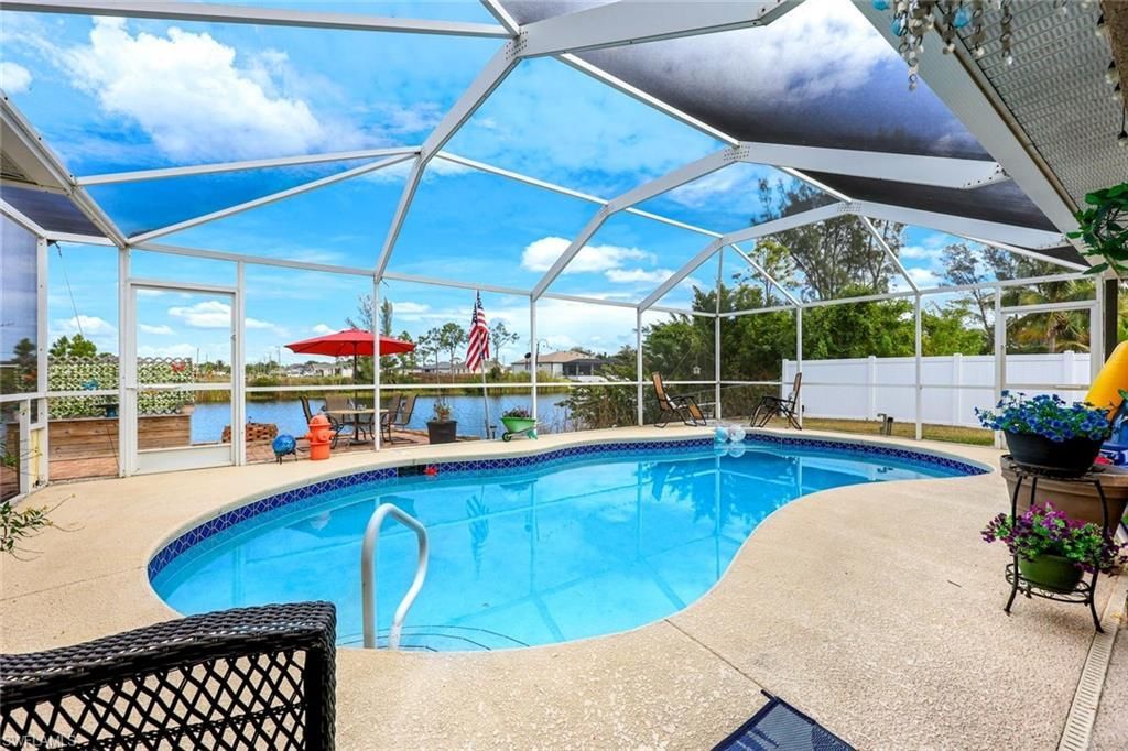 2427 NW 25th St, Cape Coral, FL 33993 Photo
